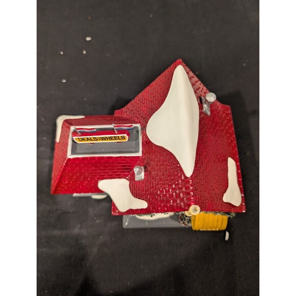 Dept 56 Original Snow Village”Friendly Used Car Sales” W/ Light & Box Retired - Picture 7 of 11